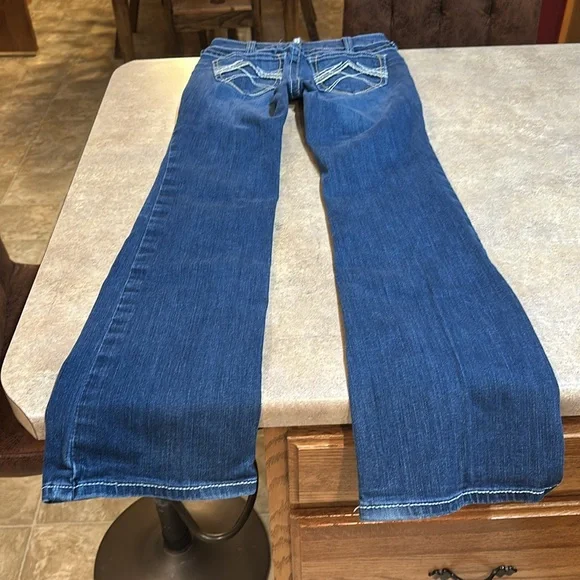Women’s Ariat  jeans, size 26L inseam measures about 33” - Picture 7 of 7